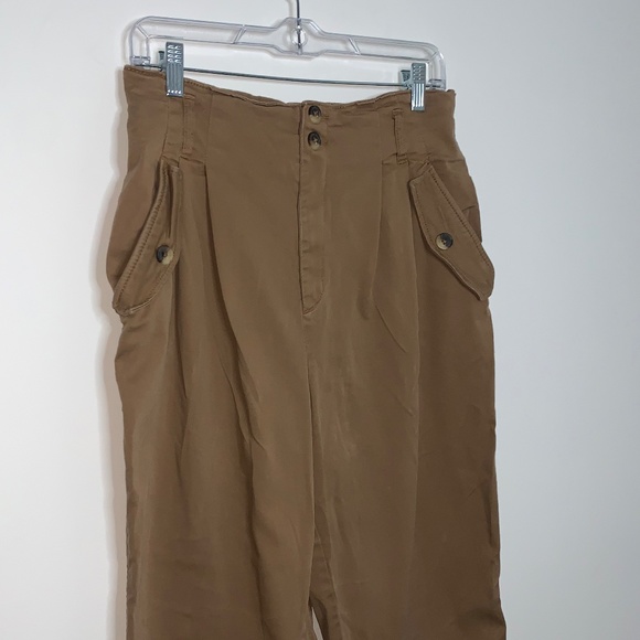 High-Waisted Khaki Pants - Picture 5 of 9